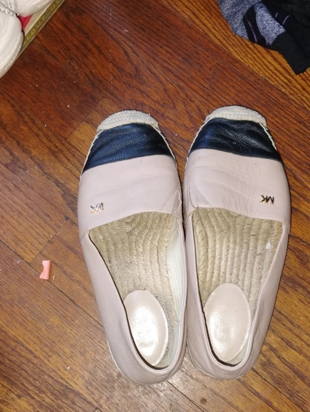 MICHAEL KORS KENDRICK LEATHER SLIP ON ESPADRILLES W/ BLUSH UPPER & BLACK TOE CAP